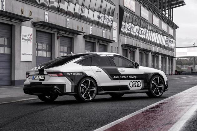 奥迪基于 RS7 改装的自动驾驶汽车