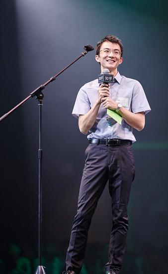 图森互联联合创始人兼CTO侯晓迪