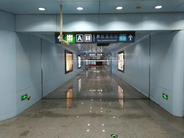 室内样张:暗处的细节不会丢失