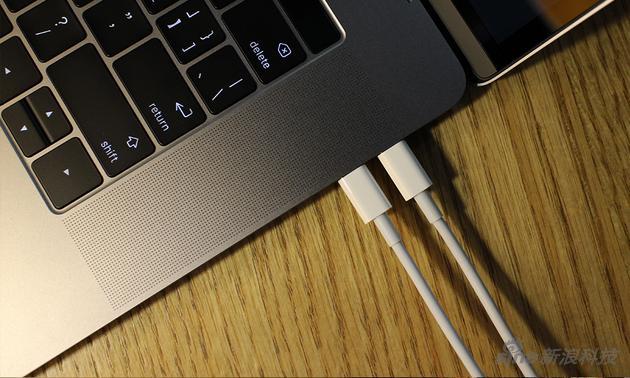 USB—C边充电边读数据状态
