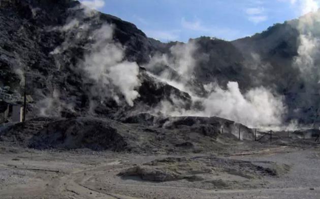 坎皮佛莱格瑞火山。图片来源:Voce di Napoli