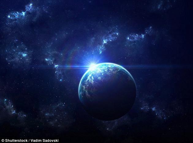 这颗设想中的“第九大行星”至少要具备地球4倍的直径,10倍的质量,公转一周的时间大约是1万~2万年。科学家们猜测之所以它一直没有被发现,是因为它现在可能正处在远日点,也就是距离太阳最远的位置上