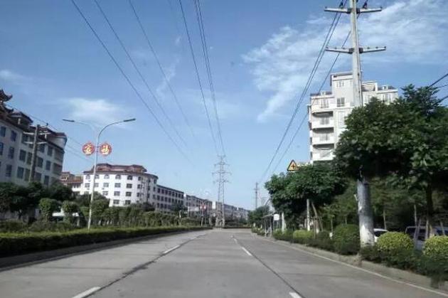 ▲ 莆田市东庄镇,今年冷清了不少。以往开着名车回乡过年的现象,今年少了许多。