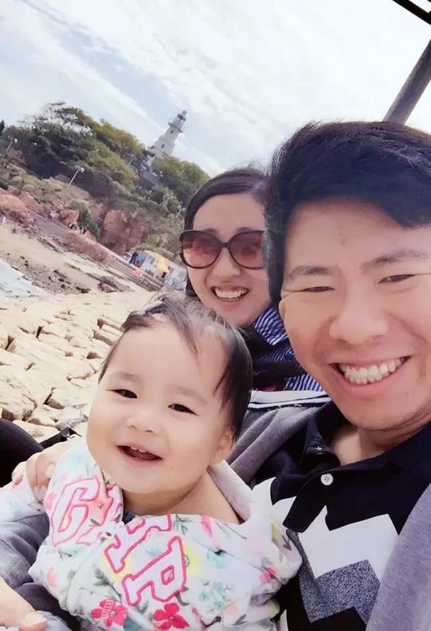 亲爱的,老公,我特别爱你笑容灿烂的样子,我和宝宝永远支持你!