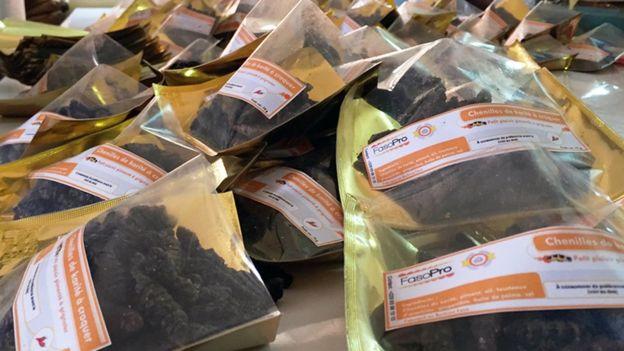 经过烹煮加工并包装后,非洲酪脂树毛虫制品保质期可长达18个月。