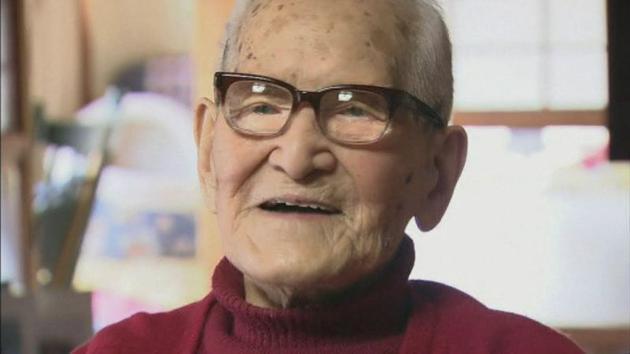 图中是享年116岁的日本老寿星Jiroemon Kimura,他是迄今世界上寿命最长的男性