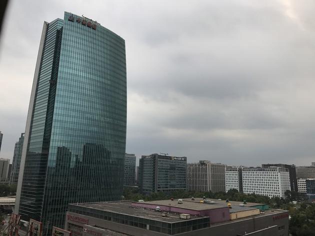 iPhone 7 Plus原始图像(等效28mm)