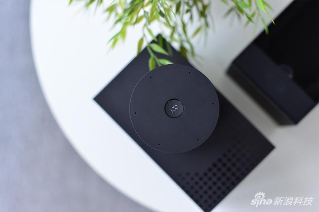 天猫精灵X1外观