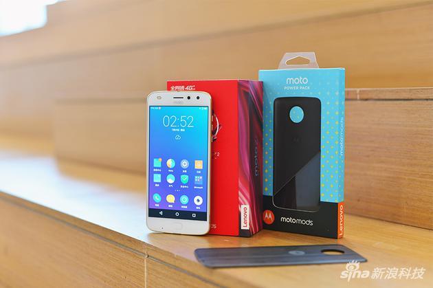 Z2 Play支持多种模块