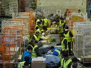 双11包裹堵在最后1公里 快递小哥:插上翅膀也送不完