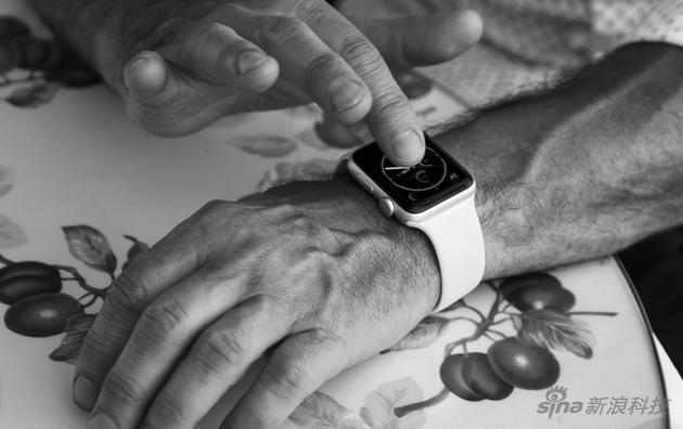 库克介绍Apple Watch的健康功能
