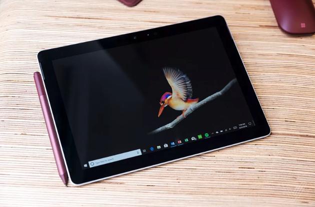 和Surface Pro相比Go的四角更圆润