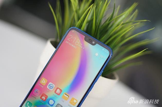nova 3e的刘海只有iPhone X的一半左右