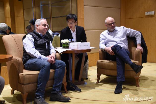 DxOMark CTO Frederic Guichard(左)和Sr.VP全球级业务资深副总裁Etienne Knauer(右)