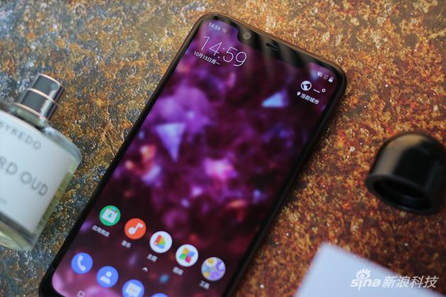 诺基亚X7正面