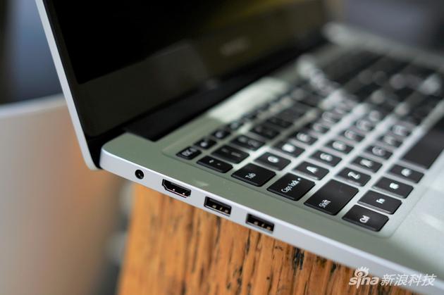 RedmiBook 14一侧的接口