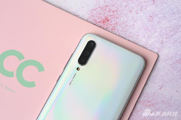 小米CC9后置三摄