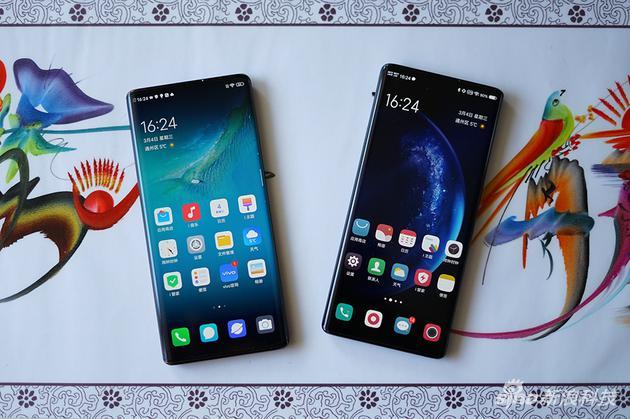 NEX 3S 5G(左)和NEX 3 5G(右)