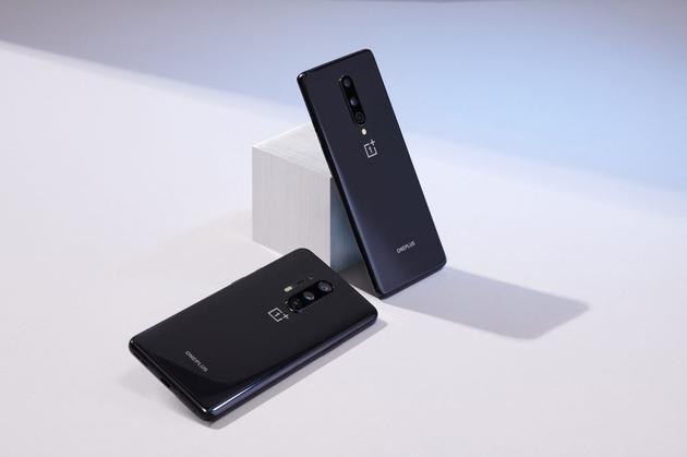 一加8和一加8 Pro(图片来自9to5google)
