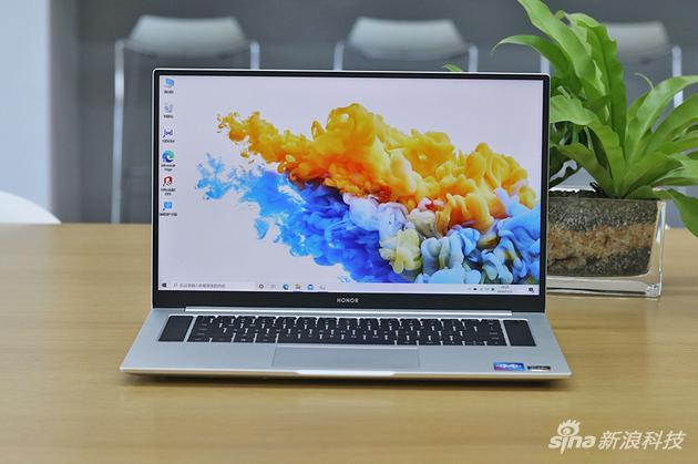 16.1英寸大屏视觉冲击力很强
