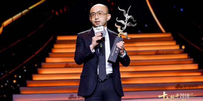 2019年安阳十经济人物_...经理,2018年安阳十大经济风云人物张晓林-产品迭代 系统升级 标普...