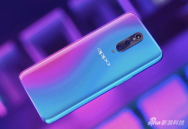 R17 Pro在背后加了一颗3D镜头