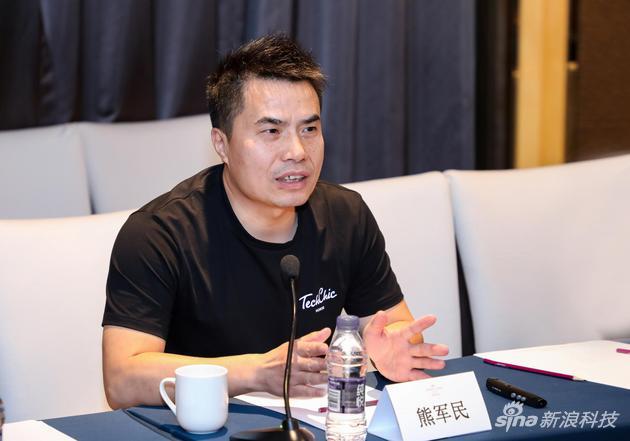 荣耀产品副总裁熊军民