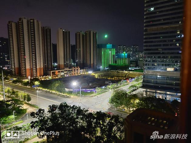 采用夜间模式拍摄