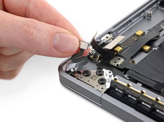 16寸MacBook Pro上的神秘“传感器”(图片来自iFxit)