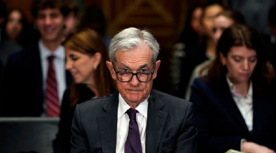 临选前表忠？美联储主席候选人在选举临近之际抨击鲍威尔
