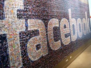 股价下跌、丑闻缠身：Facebook员工士气接连受挫