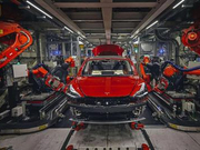 迟疑四年特斯拉落户上海 预计产能50万难逃资金压力