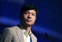 除李彦宏被泼水外 商界大佬还经历过的尴尬时刻