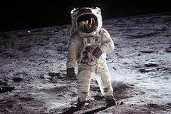  In commemoration of the 50th anniversary of the first lunar landing, all the knowledge about the Apollo Project is here