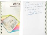 乔布斯亲笔签名Apple II手册最终拍卖价格约511.86万元