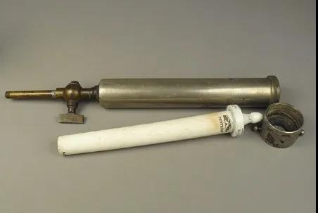 20世纪初的Pasteur–Chamberland细菌过滤器 (图片来自网络)