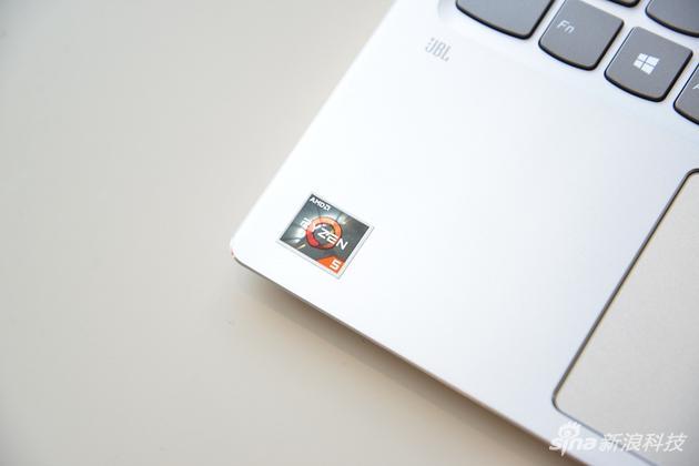 搭载AMD Ryzen 5 2500U