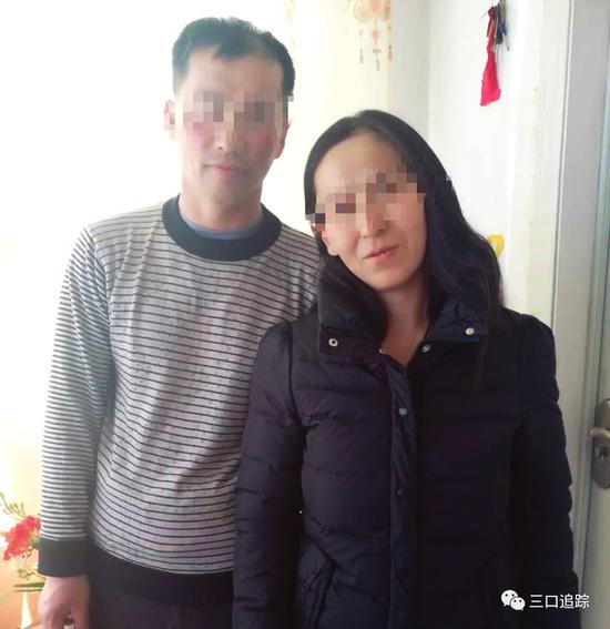 今年大年三十爸爸和妈妈合影