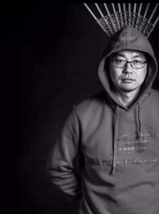 舞美设计:窦辉