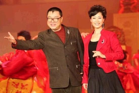 尹相杰和于文华一起演出