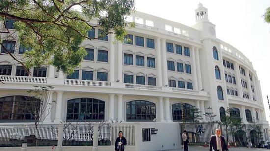 哈罗国际学校