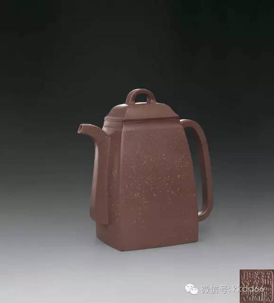 清乾隆 凌万兴制 汉方壶 高:21.5cm