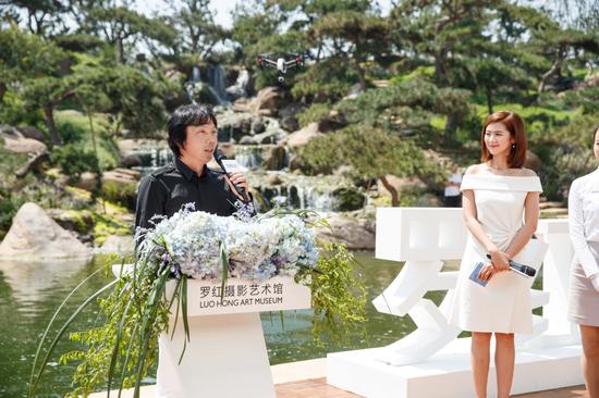 罗红摄影艺术馆创建人罗红先生致辞