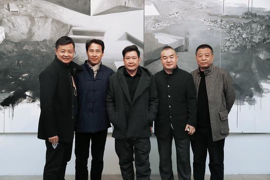 自左至右:邓尧,洪兴宇,刘芯涛,孙永增,韩甲明