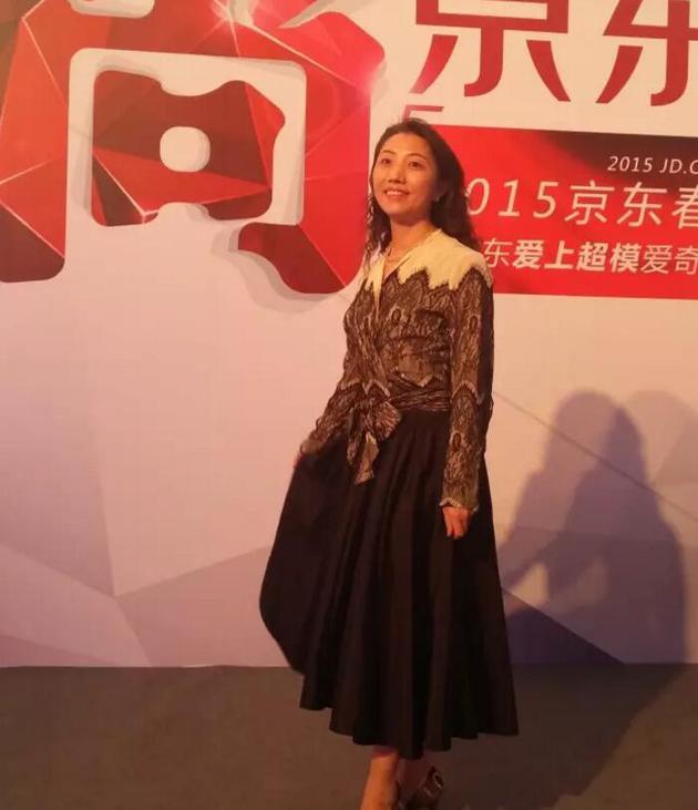 推广京东的服装业务,李曦带领团队策划实施了“尚京东”系列活动