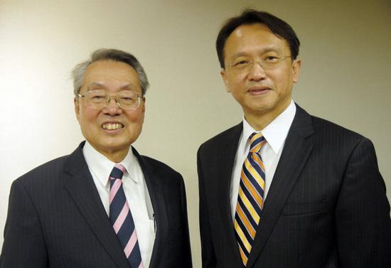 宏碁创始人施振荣和现任CEO陈俊圣