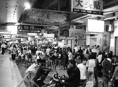 曾经熙熙攘攘的安泰夜市
