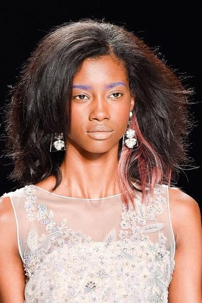 Badgley Mischka 彩色眉毛