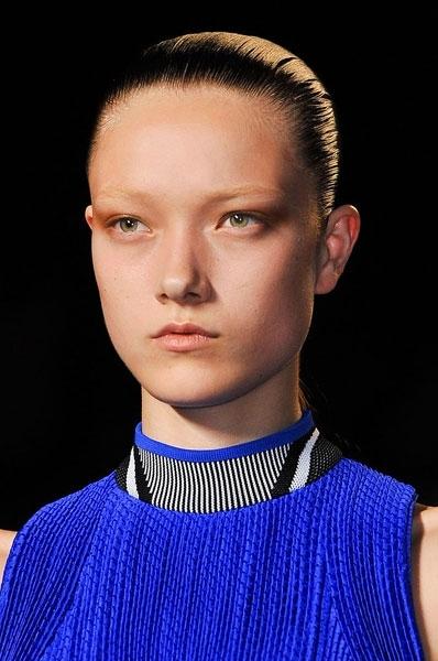 Alexander Wang 漂白眉毛