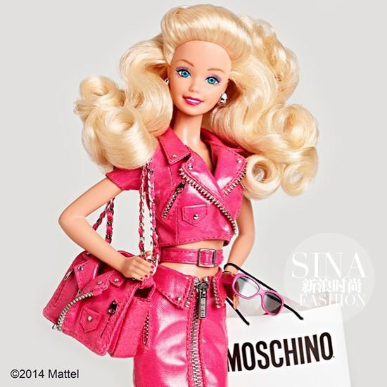 @barbiestyle在社交网络上发布Moschino打造的芭比娃娃